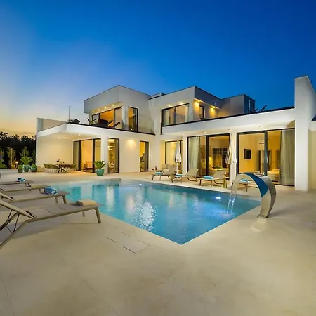 Villa Terra Silentis By Istrialux *